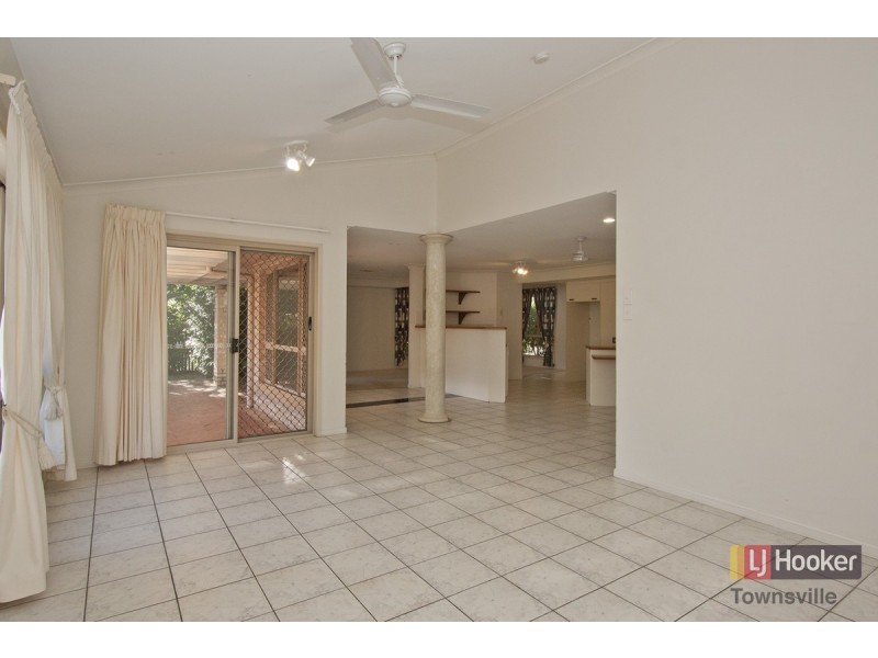 28 Tottenham Court, Kirwan QLD 4817