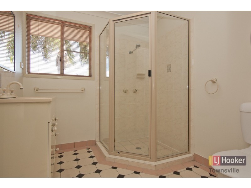28 Tottenham Court, Kirwan QLD 4817
