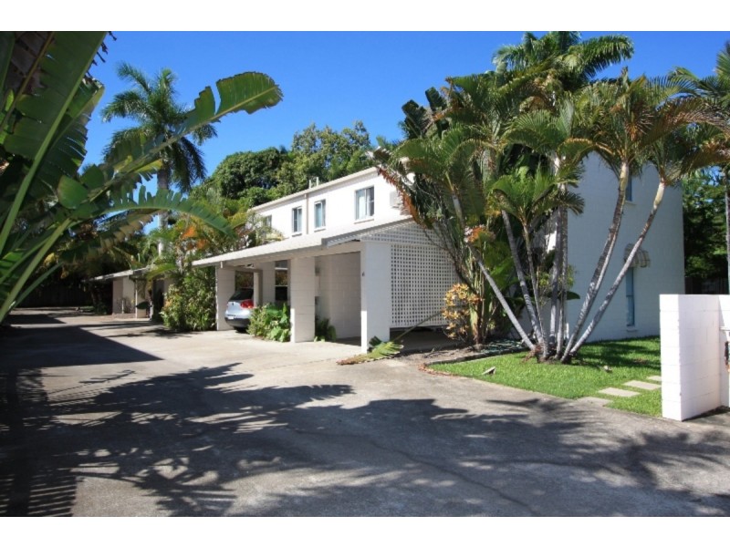 2/161 Eyre Street, North Ward QLD 4810