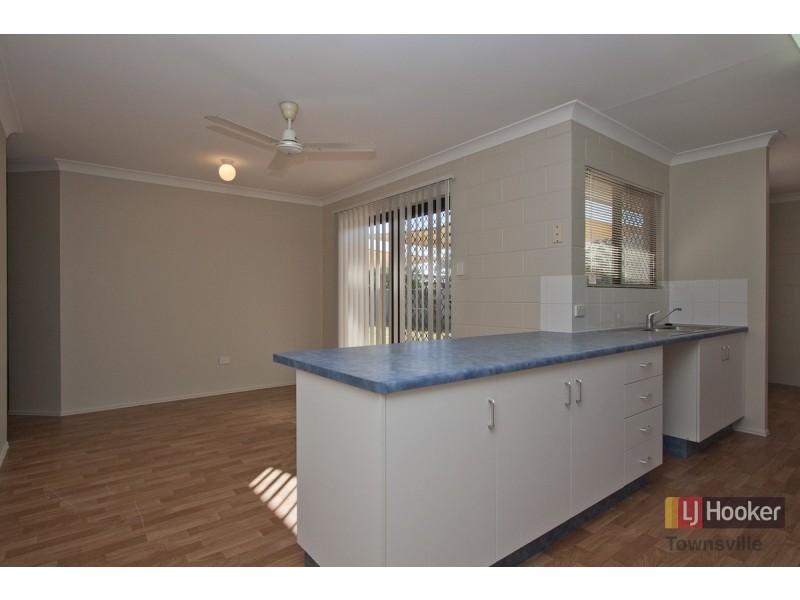 237 Pinnacle Drive, Rasmussen QLD 4815