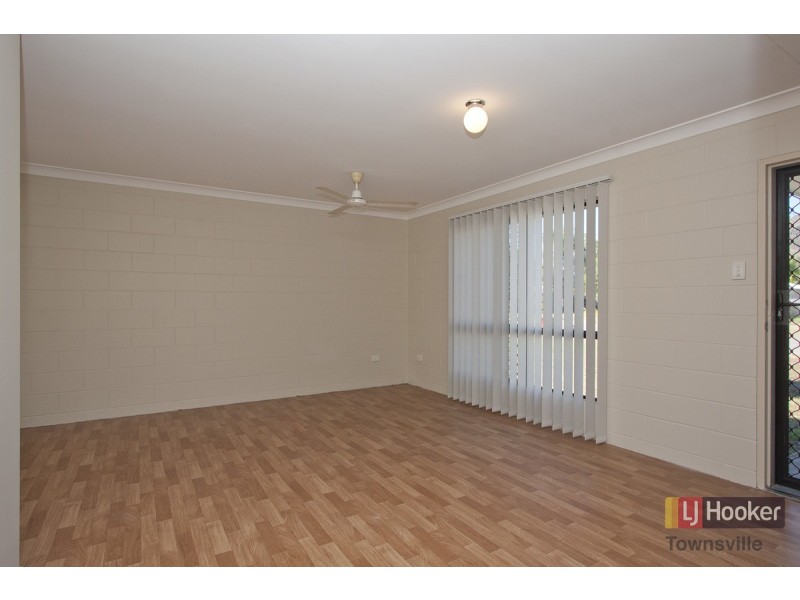 237 Pinnacle Drive, Rasmussen QLD 4815