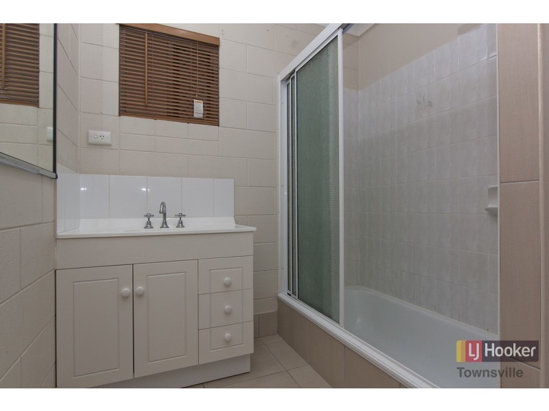 6/12 Sooning Street, Hermit Park QLD 4812