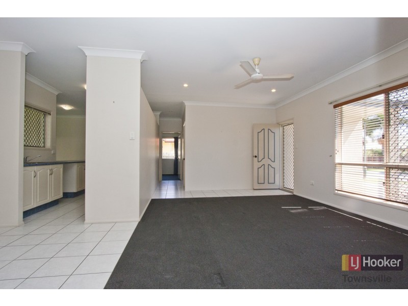 21 Earl Circuit, Kirwan QLD 4817