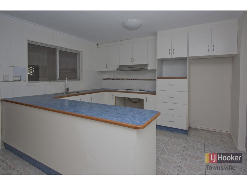 13 Carbine Court, Kelso QLD 4815