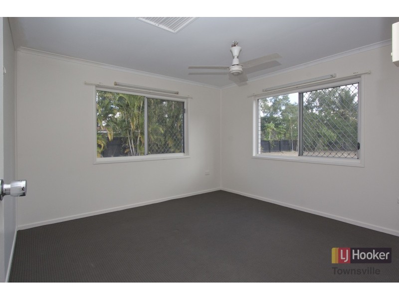 13 Carbine Court, Kelso QLD 4815