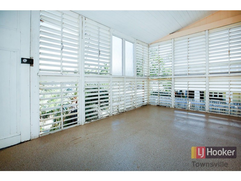 13 Goldring Street, Hermit Park QLD 4812