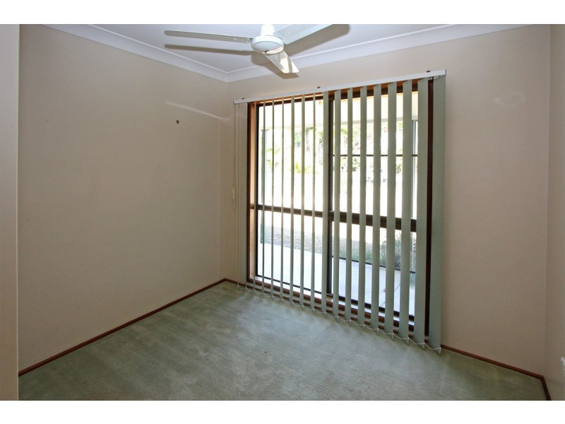 6 Fuchsia Court, Bushland Beach QLD 4818