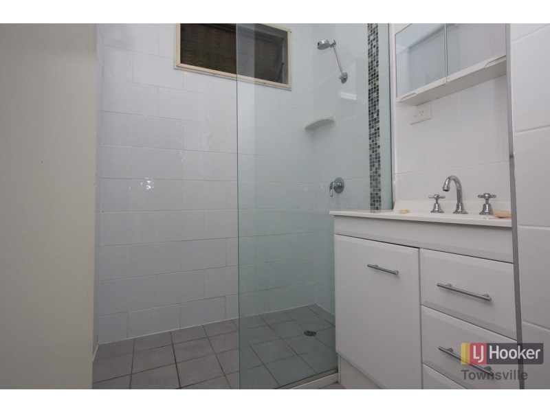 48 Fulham Road, Pimlico QLD 4812