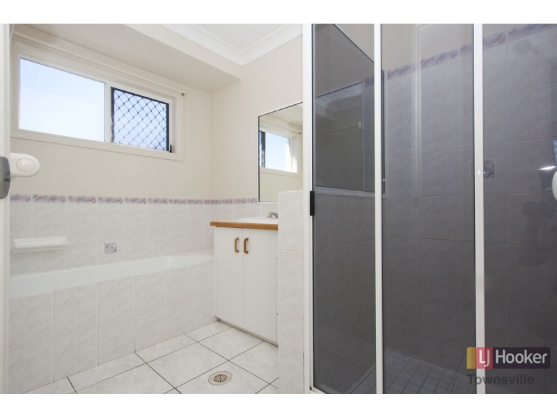 13 Avon Avenue, Kirwan QLD 4817