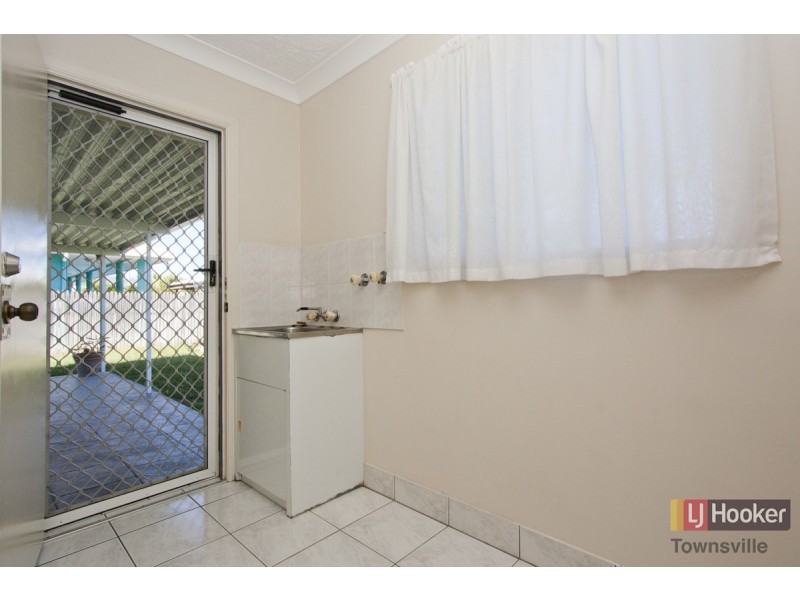 13 Avon Avenue, Kirwan QLD 4817