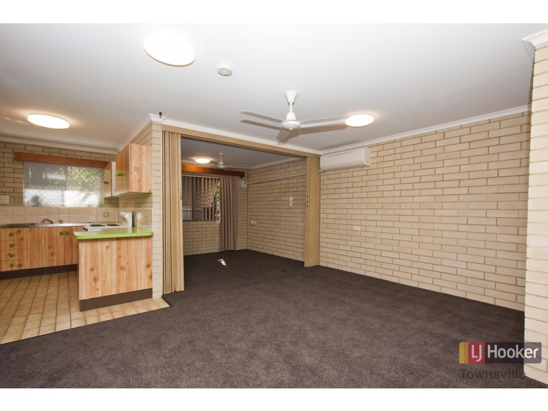 2/29 Clayton Street, Hermit Park QLD 4812