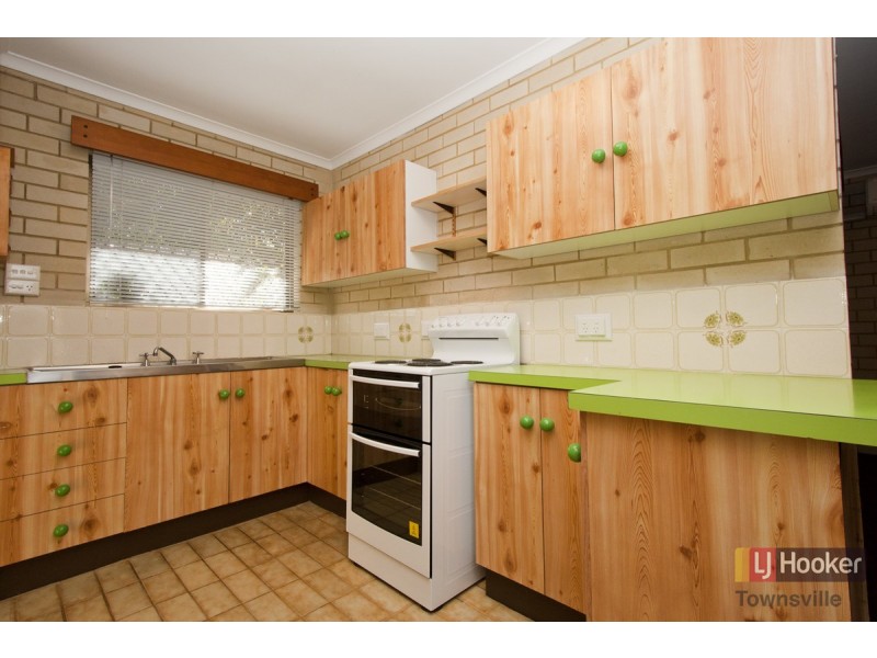 2/29 Clayton Street, Hermit Park QLD 4812