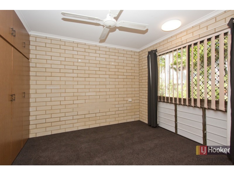 2/29 Clayton Street, Hermit Park QLD 4812