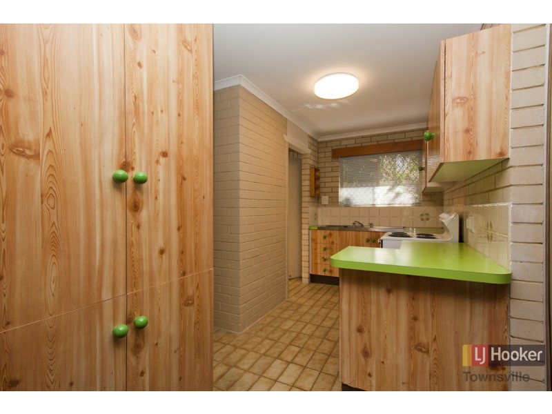 2/29 Clayton Street, Hermit Park QLD 4812