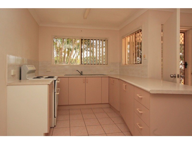 1/13 Second Avenue, Railway Estate QLD 4810