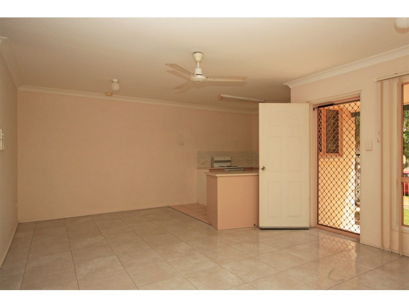 1/13 Second Avenue, Railway Estate QLD 4810