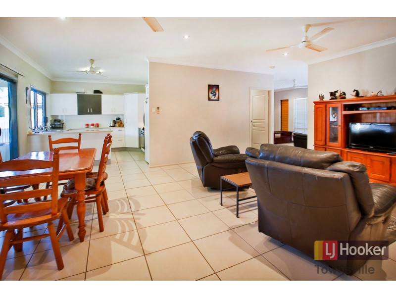 31 Anchorage Circuit, Bushland Beach QLD 4818