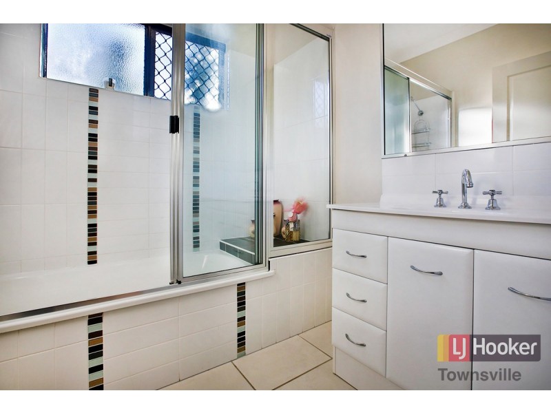 31 Anchorage Circuit, Bushland Beach QLD 4818