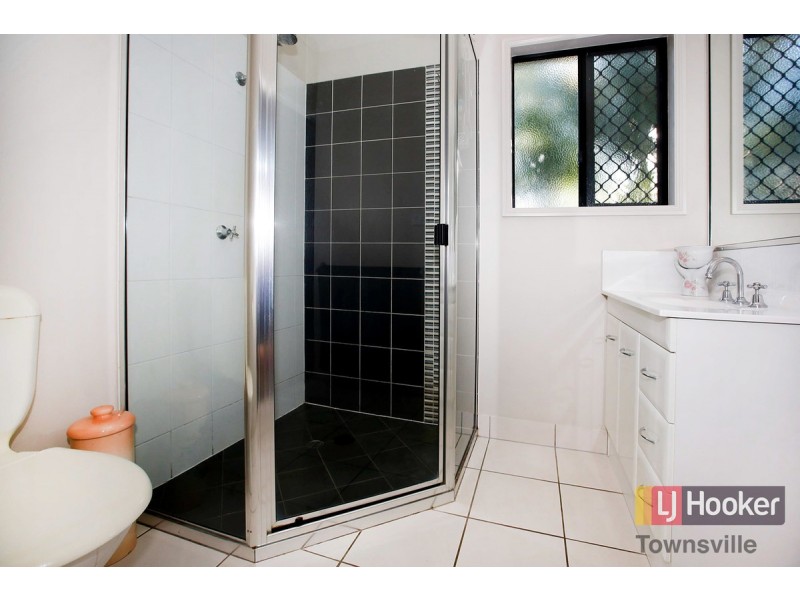 31 Anchorage Circuit, Bushland Beach QLD 4818