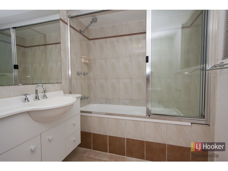 19/209 Wills Street, Townsville City QLD 4810