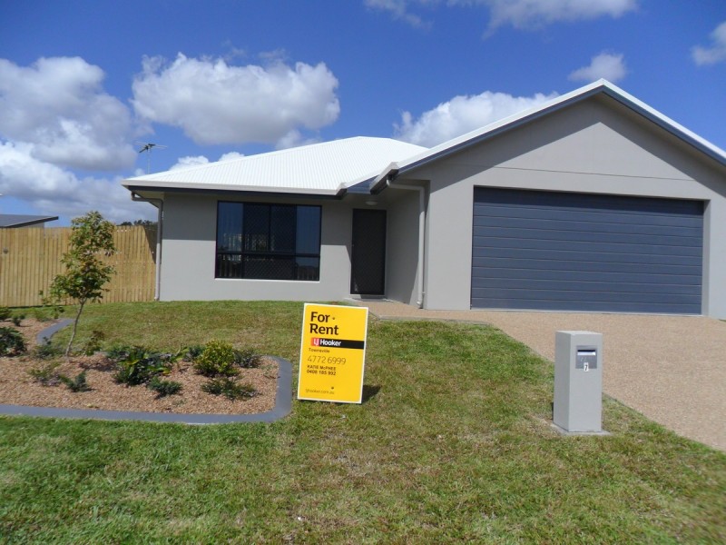 7 Malibu Parade, Mount Louisa QLD 4814