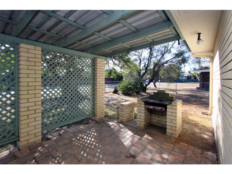 2 Jefferson Crescent, Kirwan QLD 4817