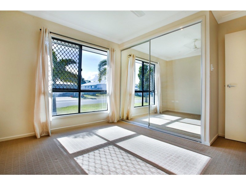 66 Franklin Street, Mount Louisa QLD 4814