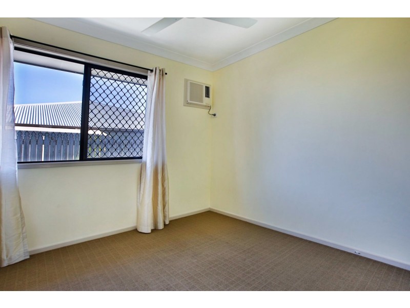 66 Franklin Street, Mount Louisa QLD 4814