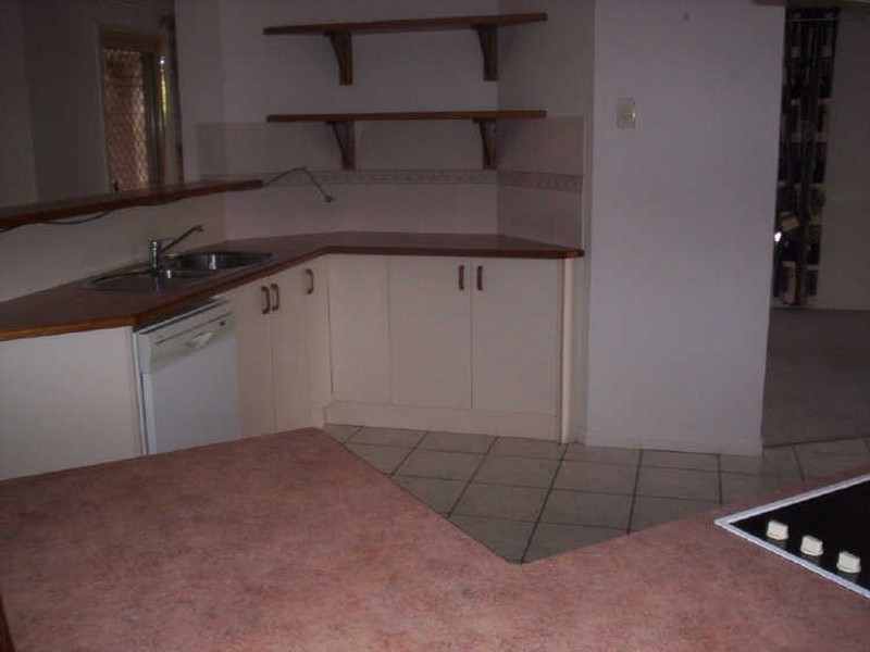 28 Tottenham Court, Kirwan QLD 4817