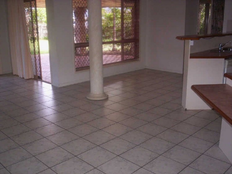 28 Tottenham Court, Kirwan QLD 4817