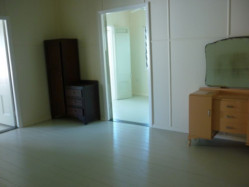 2/119 Eyre Street, North Ward QLD 4810