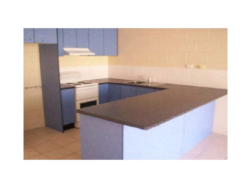 2/135 Eyre Street ***, North Ward QLD 4810