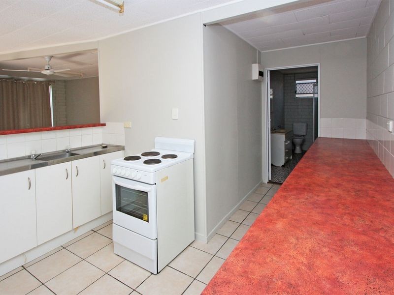 West End QLD 4810