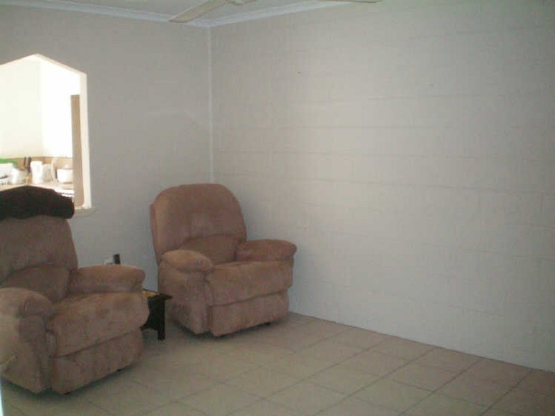 4/18 French Street, Pimlico QLD 4812