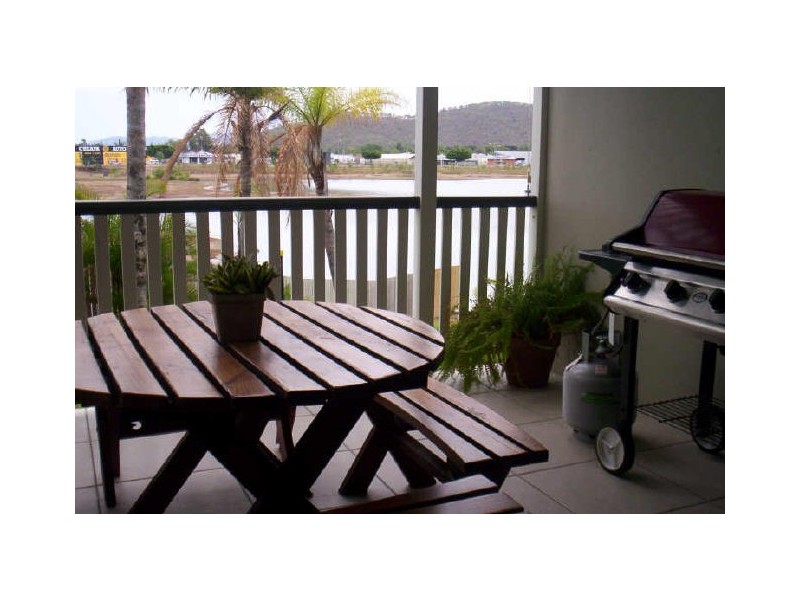 West End QLD 4810