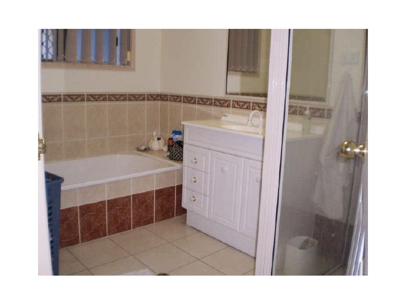 7 Lakewood Avenue ***, Kirwan QLD 4817