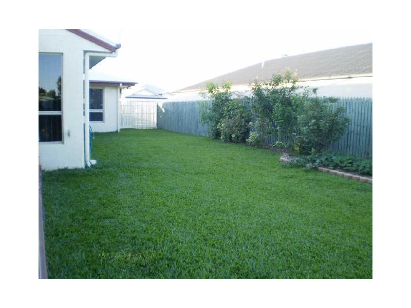 7 Lakewood Avenue ***, Kirwan QLD 4817