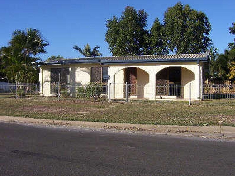 2 Gould Street, Kirwan QLD 4817