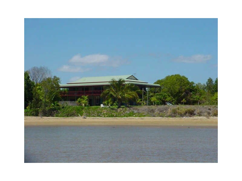 30 Jamaica Crescent, Bushland Beach QLD 4818