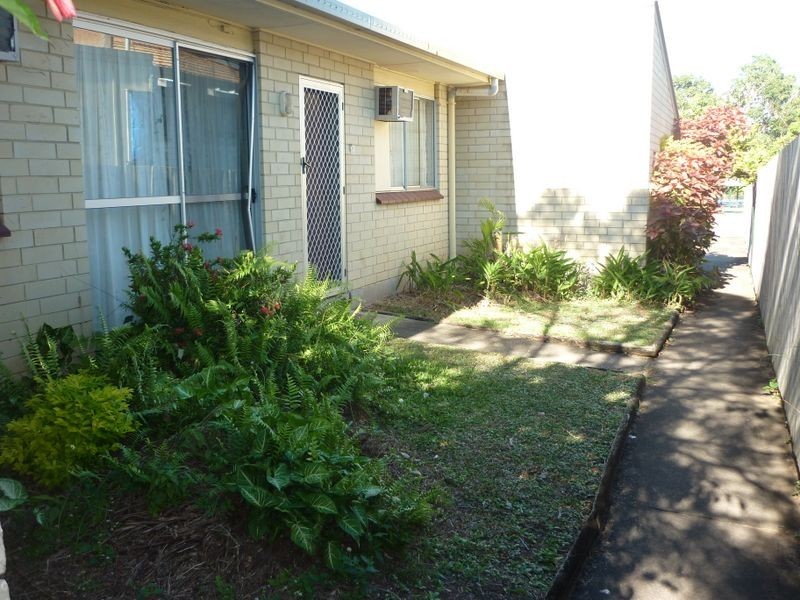West End QLD 4810