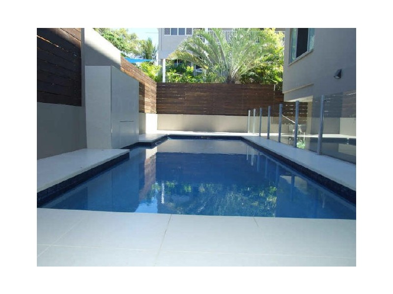 2/106 The Strand, North Ward QLD 4810