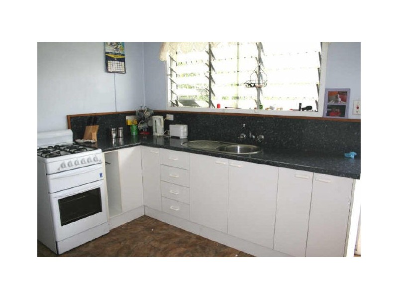 15 Arila Street, Cranbrook QLD 4814