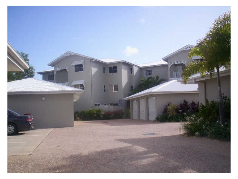 10/12-14 Martinez Avenue, The Lakes, West End QLD 4810