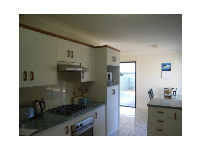 17 Mendi Drive, Bushland Beach QLD 4818
