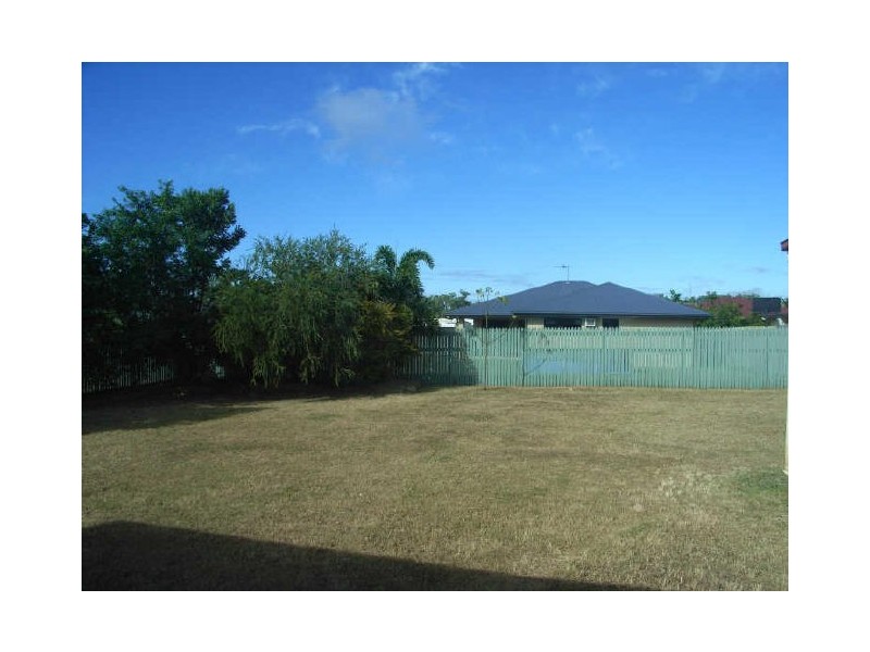 17 Mendi Drive, Bushland Beach QLD 4818