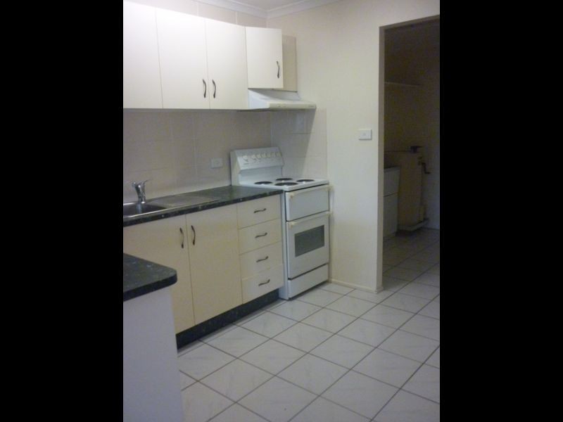 2/23 Frank Street, Kirwan QLD 4817