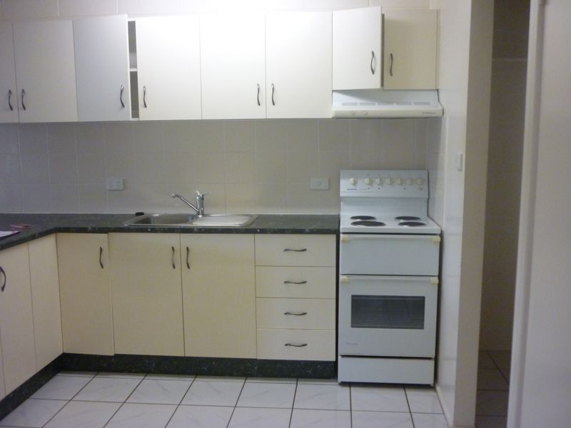 2/23 Frank Street, Kirwan QLD 4817