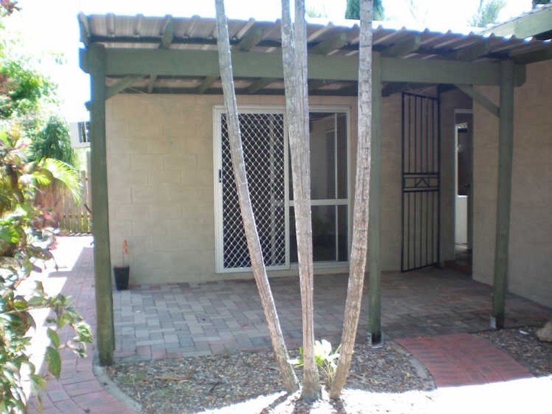 51 Banfield Drive, Mount Louisa QLD 4814