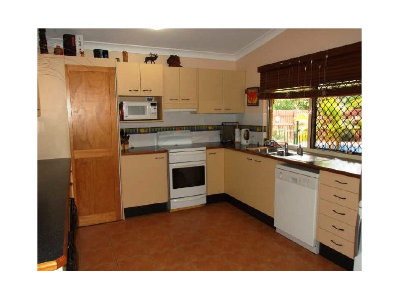 75 Thirteenth Avenue, Railway Estate QLD 4810