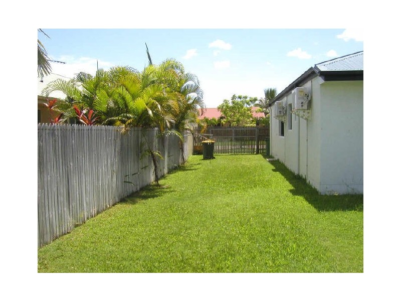 53 Estuary Parade, Douglas QLD 4814